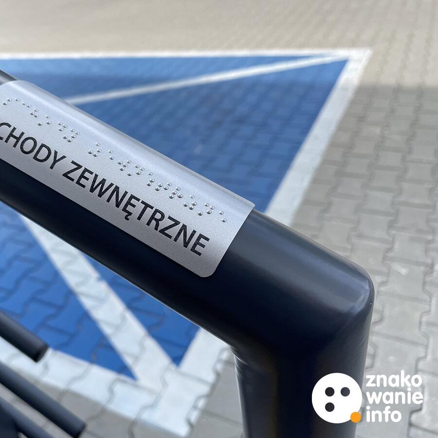 nakładka metalowa na poręcz z alfabetem Braille'a nakładka metalowa na poręcz z alfabetem Braille'a