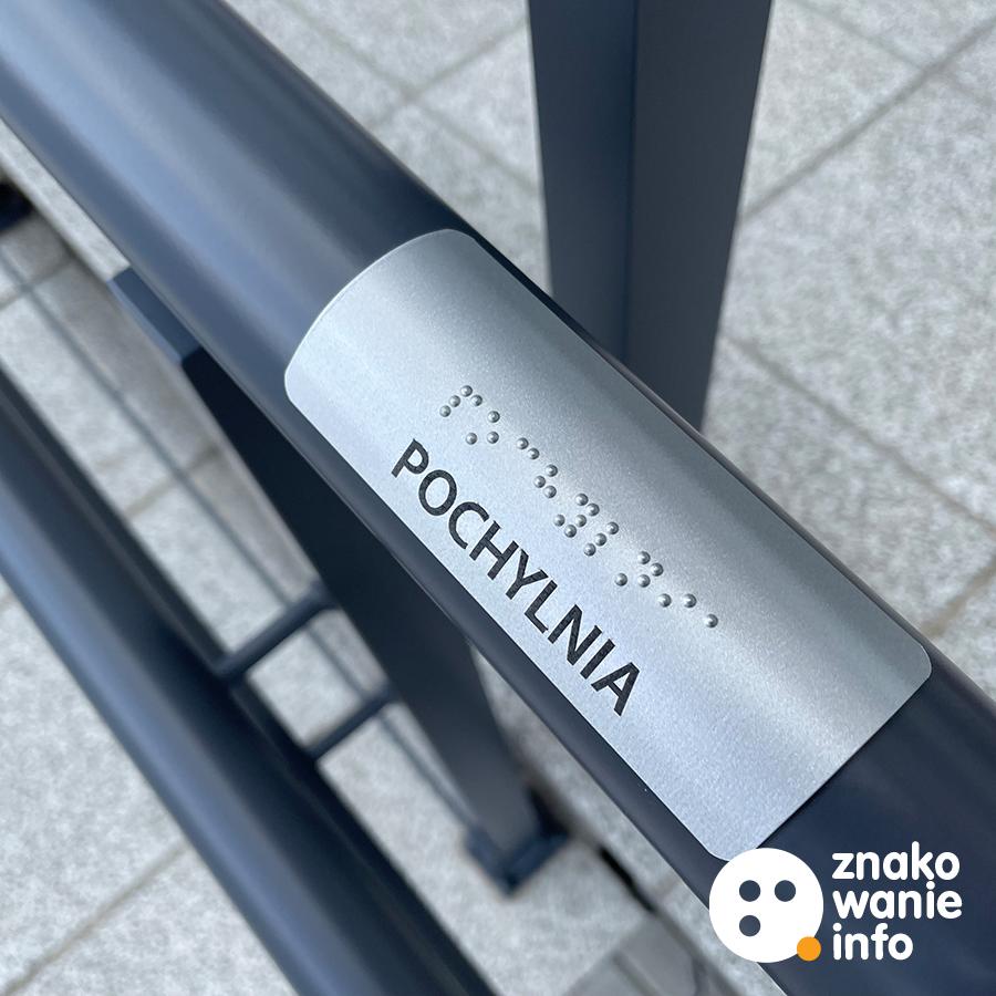 nakładka metalowa na poręcz z alfabetem Braille'a nakładka metalowa na poręcz z alfabetem Braille'a