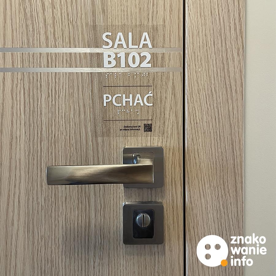 NAKLEJKI PROSTOKĄTNE BEZBARWNE Z BIAŁYM BREJLEM ORAZ QR CODEM NAKLEJKI PROSTOKĄTNE BEZBARWNE Z BIAŁYM BREJLEM ORAZ QR CODEM