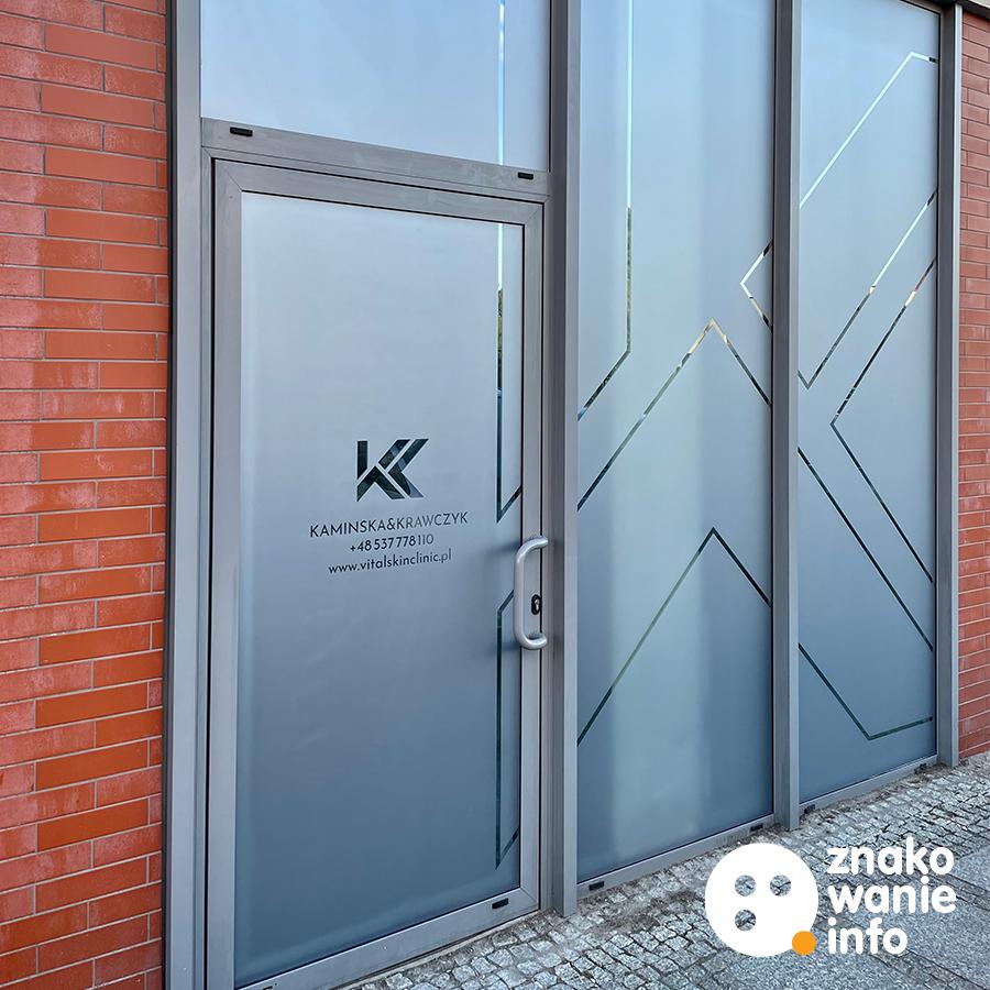 PRZESZKLENIE - LOGOTYP NA FOLII SZRONIONEJ PRZESZKLENIE - LOGOTYP NA FOLII SZRONIONEJ