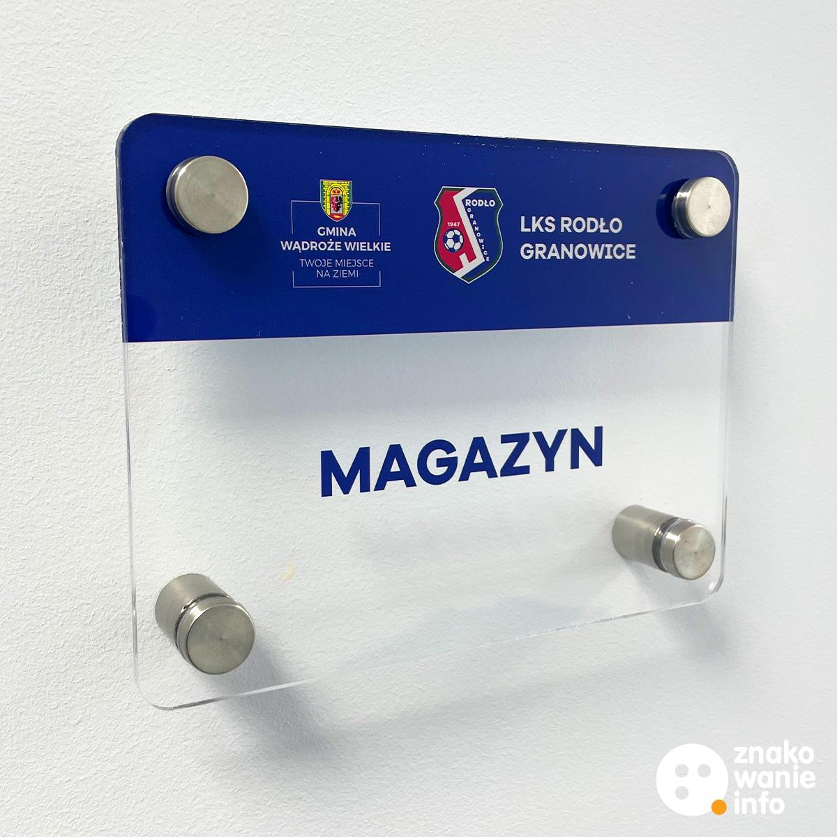TABLICZKI NA PRZEZROCZYSTEJ PLEXI MAGAZYN
