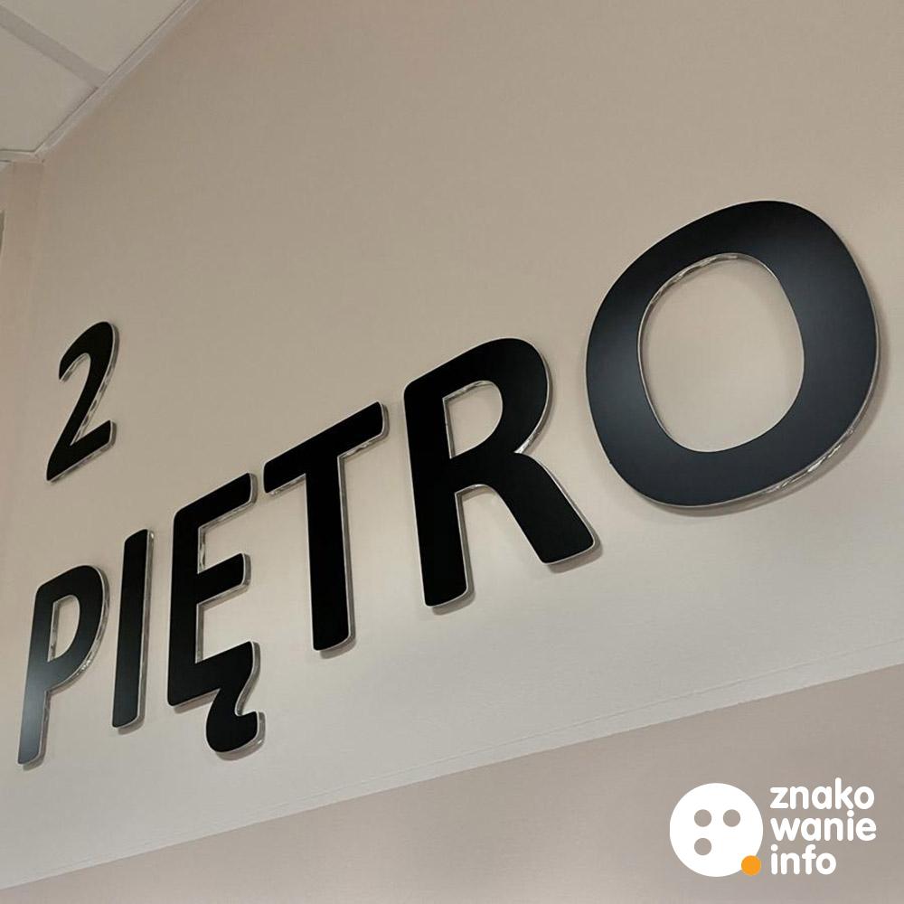 Liternictwo na ścianę, oznaczenia pięter i korytarzy, plexiglass czarna + bezbarwna