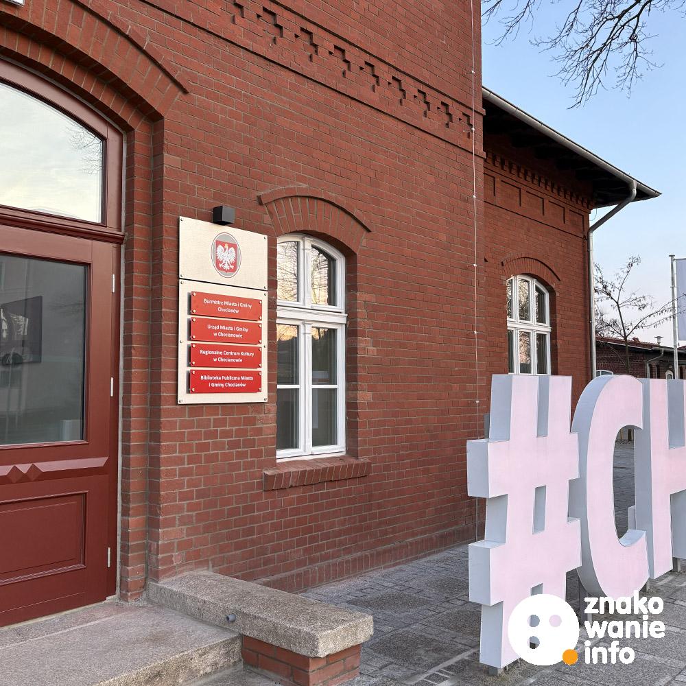 tablice dla urzędów i instutucji panel kompozytowy srebrna szczotka